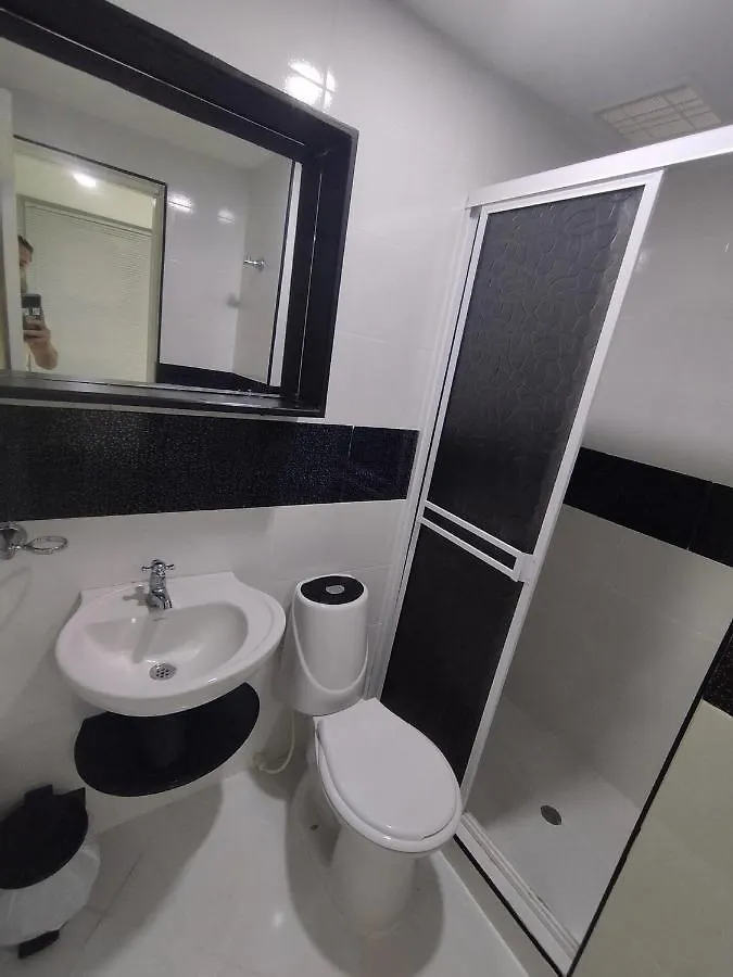 Hotel Bm-17 Cerca Al Mar Con Aire Acondicionada Y Wifi Cartagena