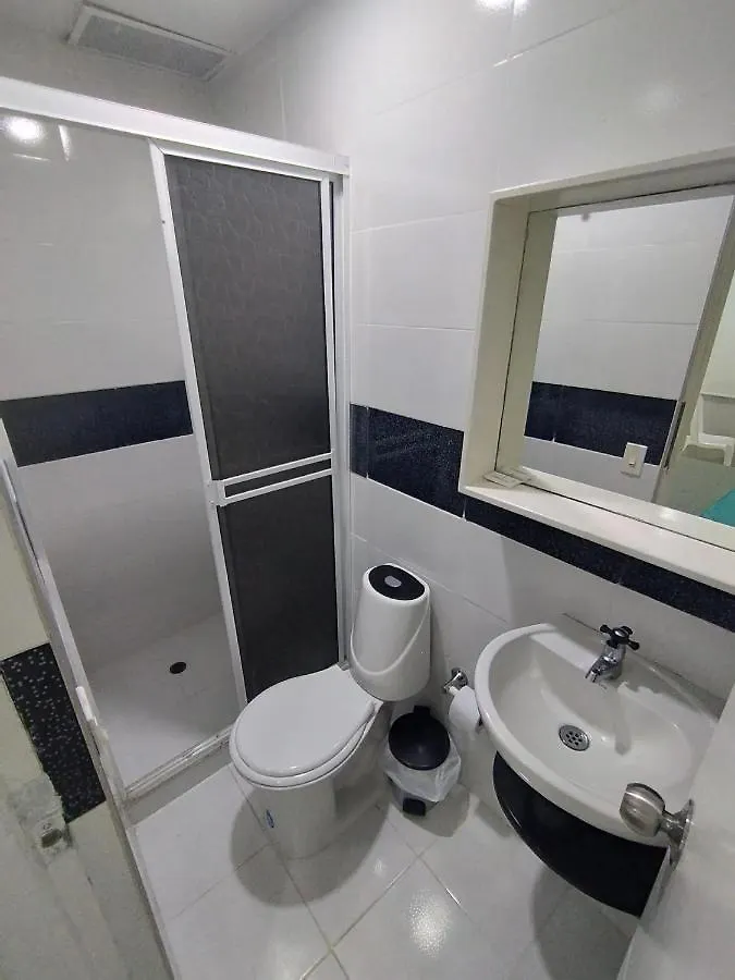 Hotel Bm-17 Cerca Al Mar Con Aire Acondicionada Y Wifi Cartagena 0*,