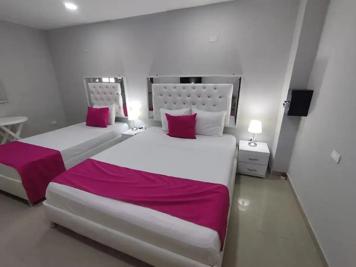 Hotel Bm-17 Cerca Al Mar Con Aire Acondicionada Y Wifi Cartagena
