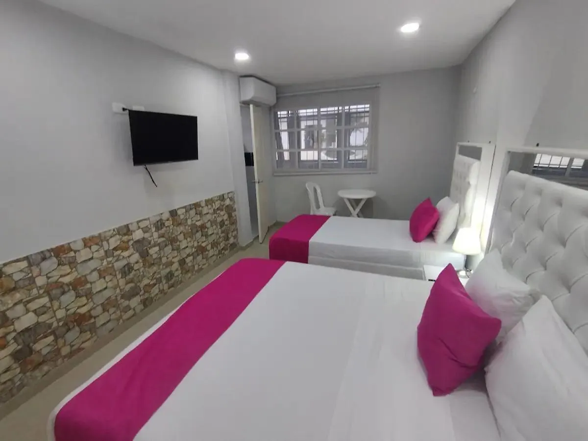 Hotel Bm-17 Cerca Al Mar Con Aire Acondicionada Y Wifi Cartagena 0*,